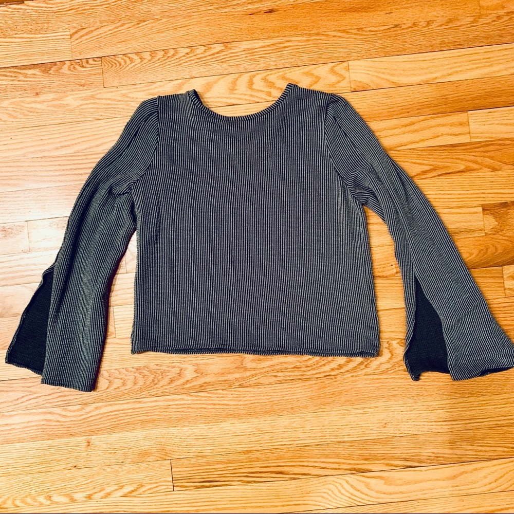 Zara Navy and White Light Sweater